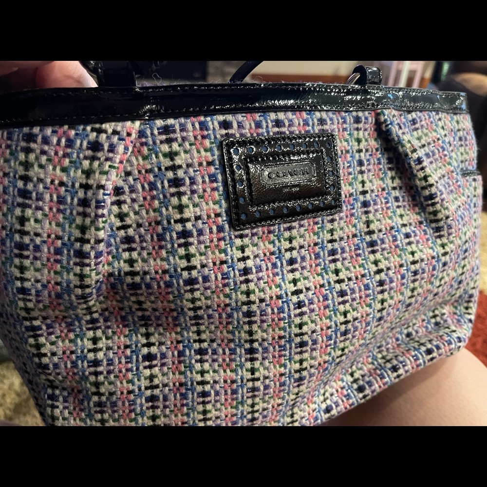 Multi colored tweed purse. Like new.  Smoke free/pet free home